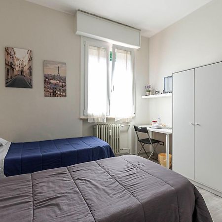 Fare Bnb - Room Del Parco レッジョ・エミリア エクステリア 写真
