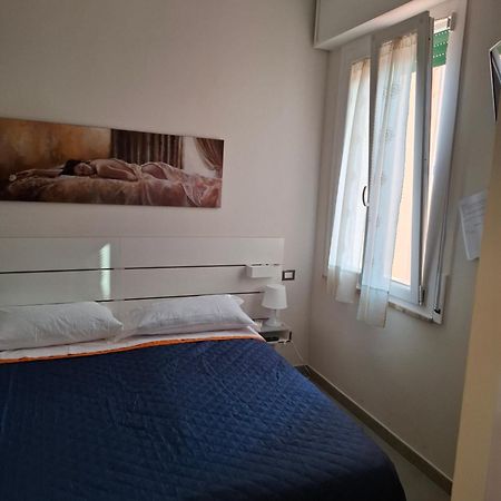 Fare Bnb - Room Del Parco レッジョ・エミリア エクステリア 写真