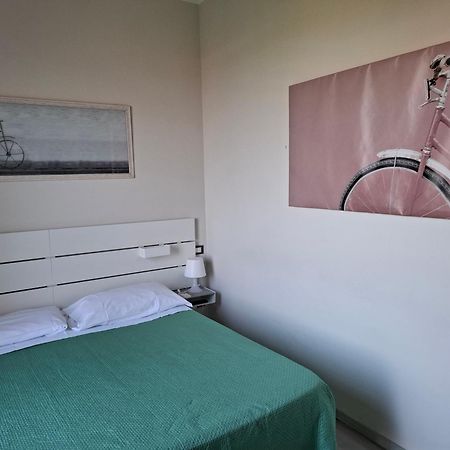 Fare Bnb - Room Del Parco レッジョ・エミリア エクステリア 写真