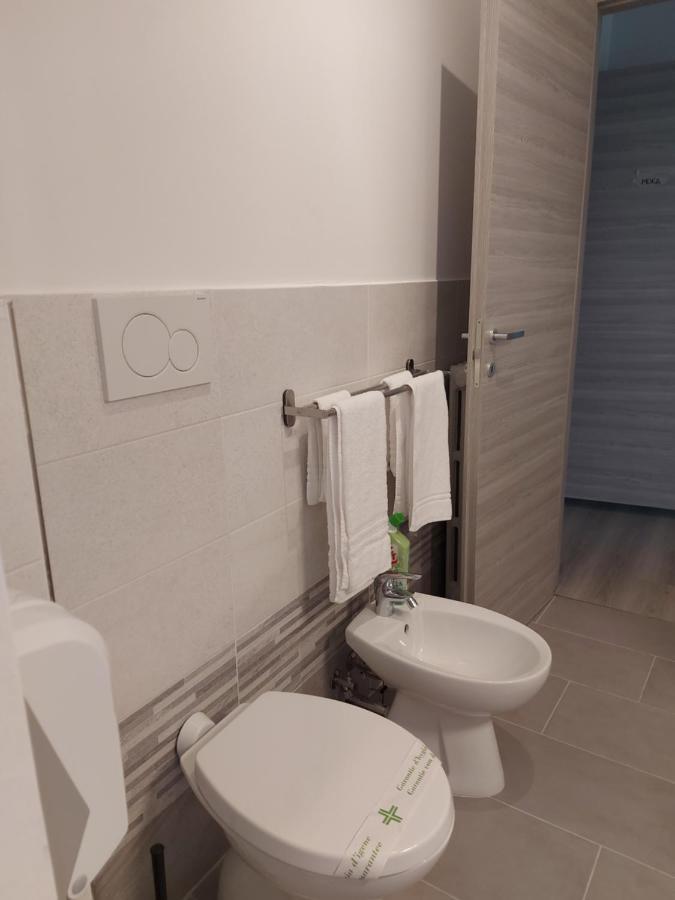 Fare Bnb - Room Del Parco レッジョ・エミリア エクステリア 写真