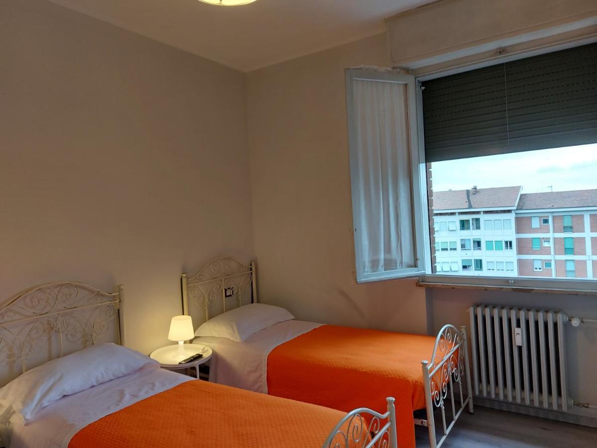 Fare Bnb - Room Del Parco レッジョ・エミリア エクステリア 写真