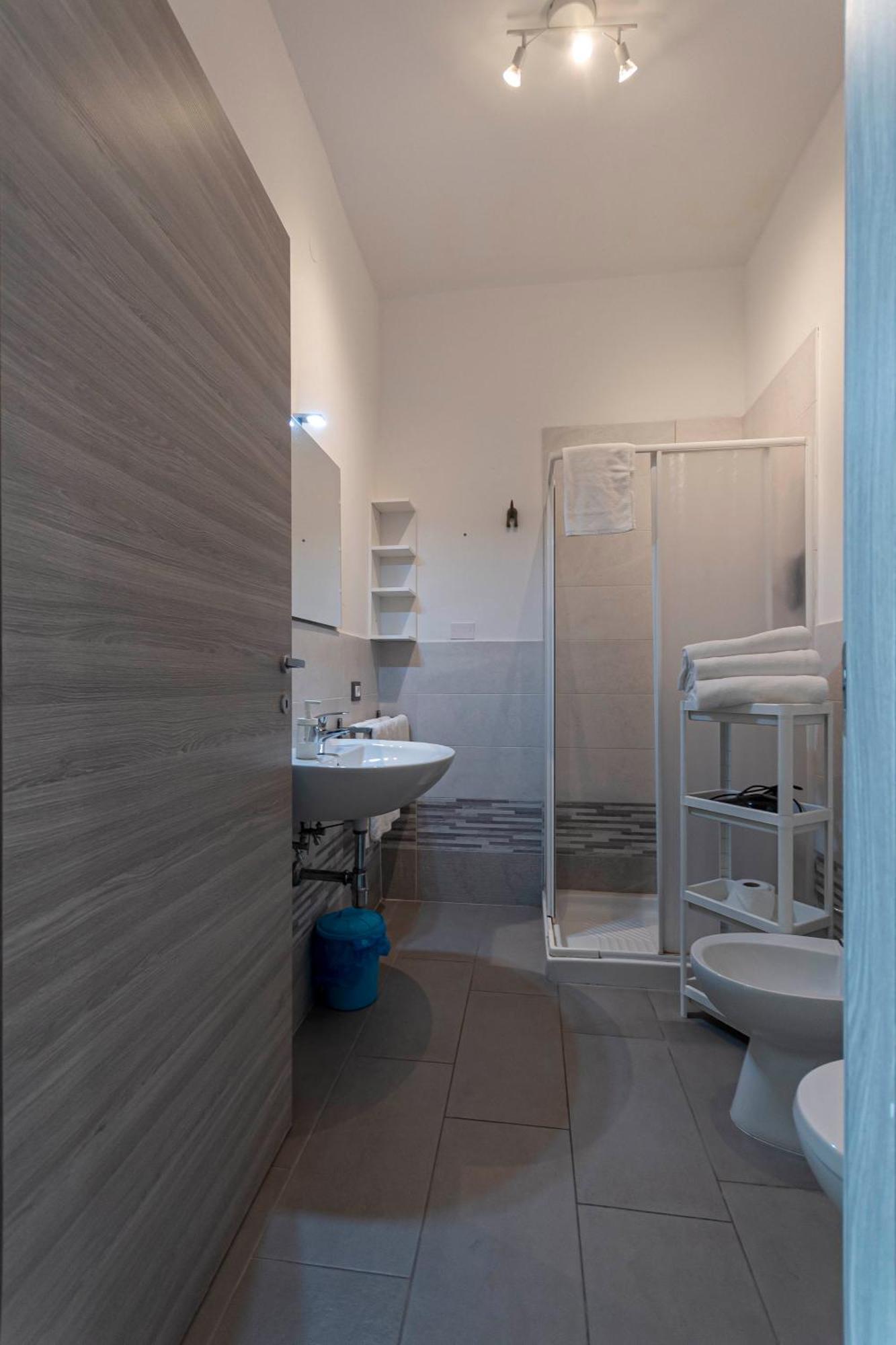 Fare Bnb - Room Del Parco レッジョ・エミリア エクステリア 写真