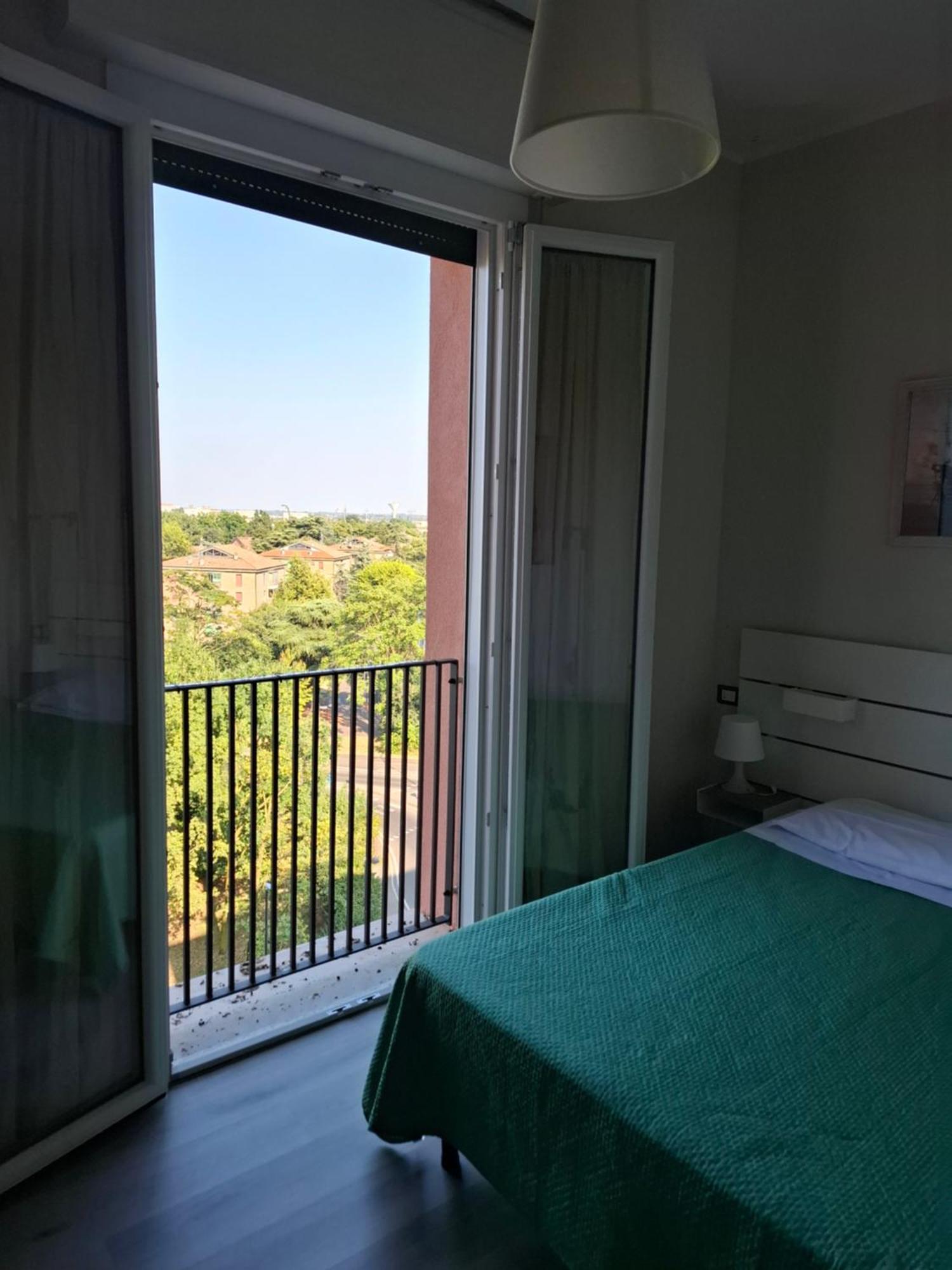 Fare Bnb - Room Del Parco レッジョ・エミリア エクステリア 写真