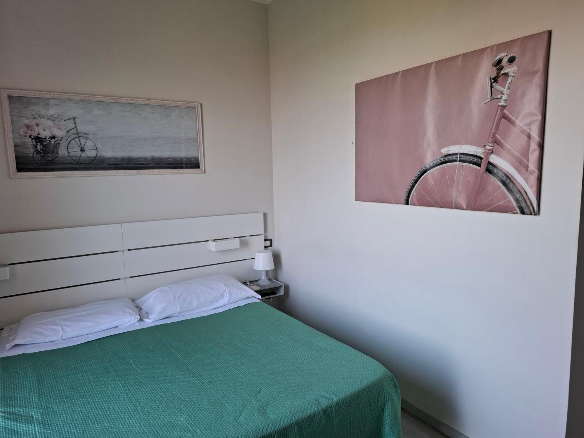 Fare Bnb - Room Del Parco レッジョ・エミリア エクステリア 写真